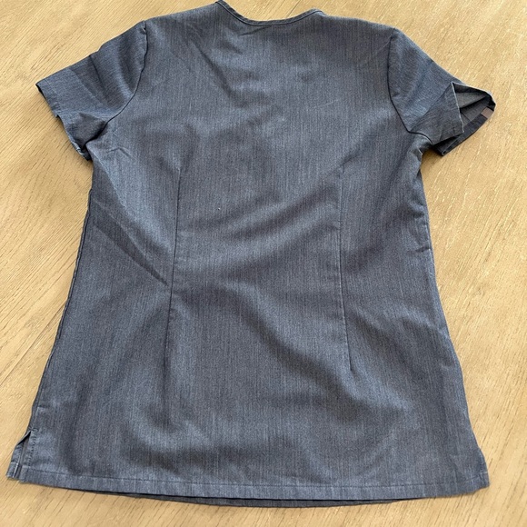 Figs Scrub Top - Picture 2 of 2